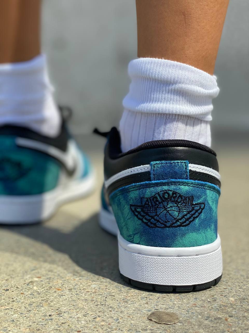 Nike Air Jordan Retro 1 Low Tie Dye