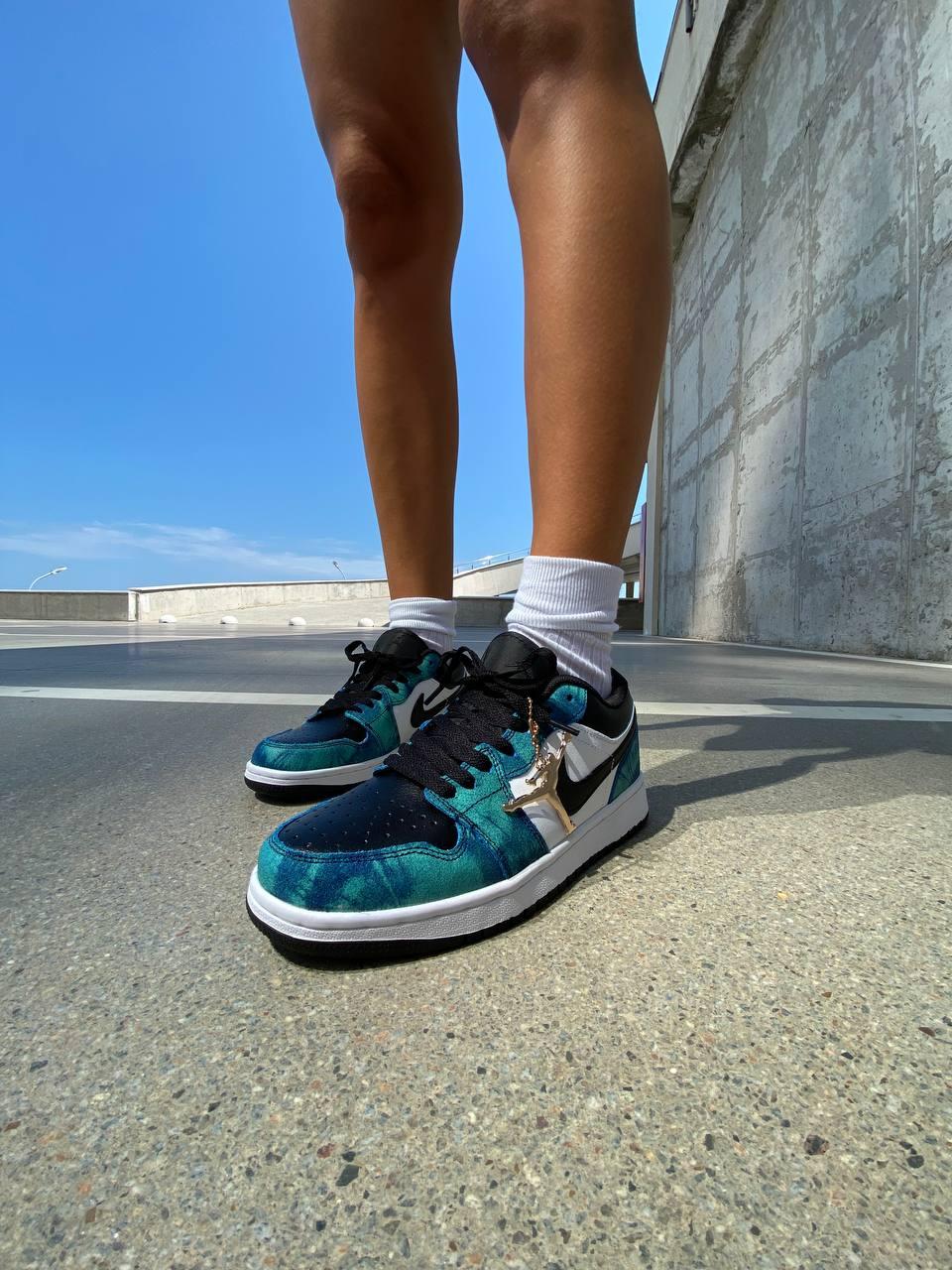 Nike Air Jordan Retro 1 Low Tie Dye