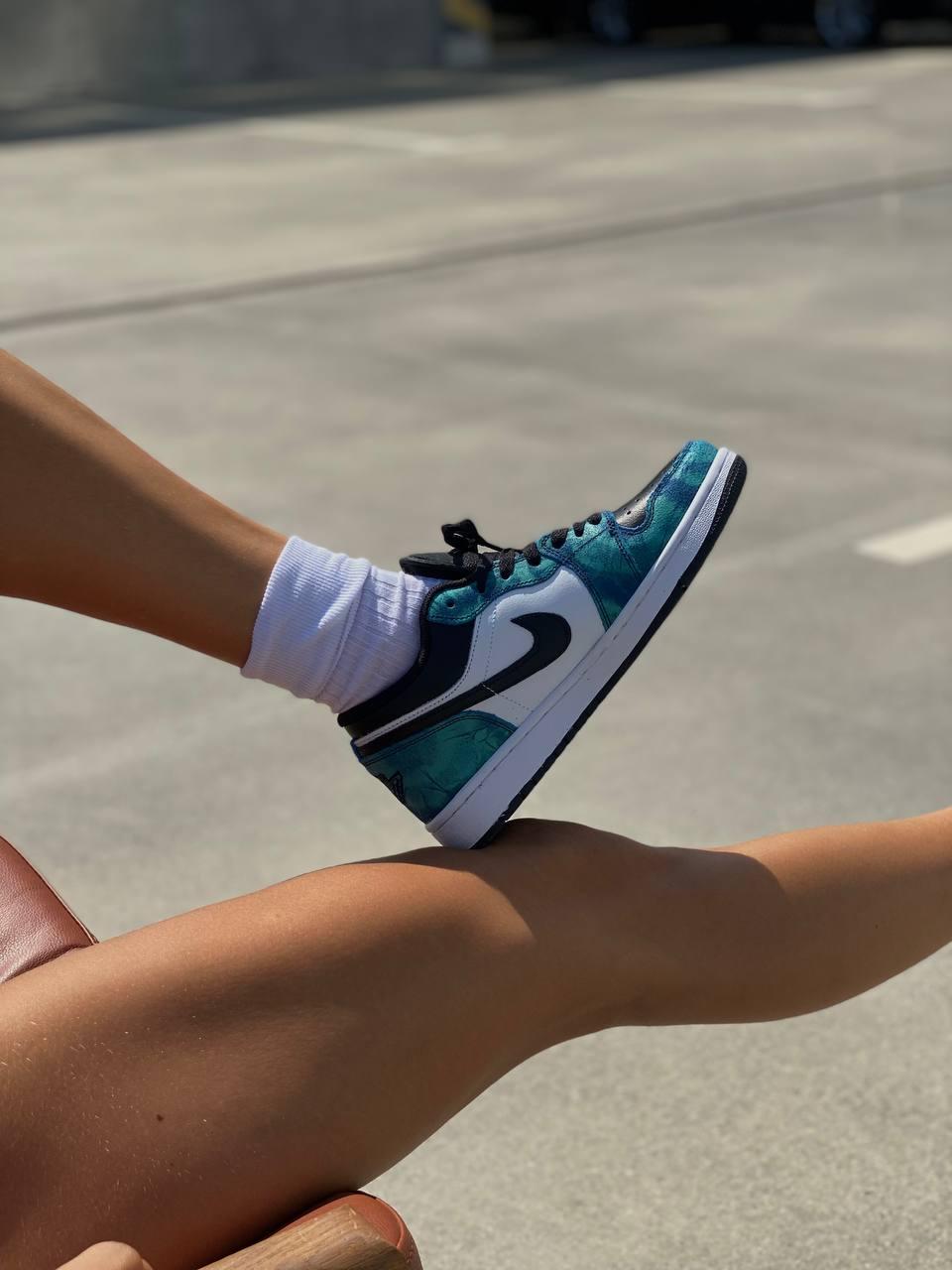 Nike Air Jordan Retro 1 Low Tie Dye
