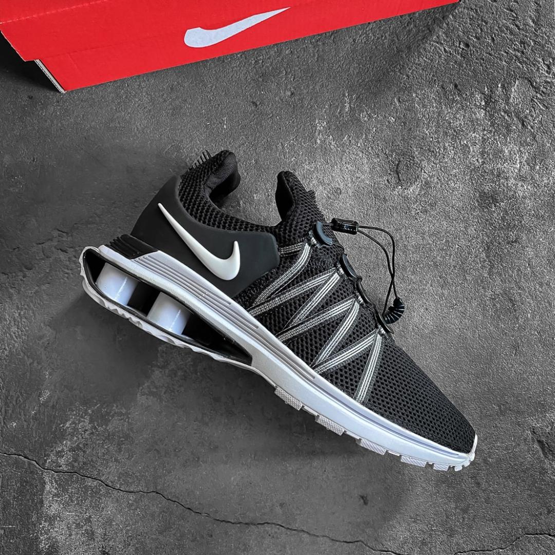 Nike Shox Gravity