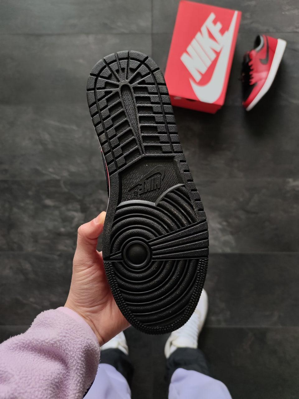 Nike Air Jordan Low Red Black Logo