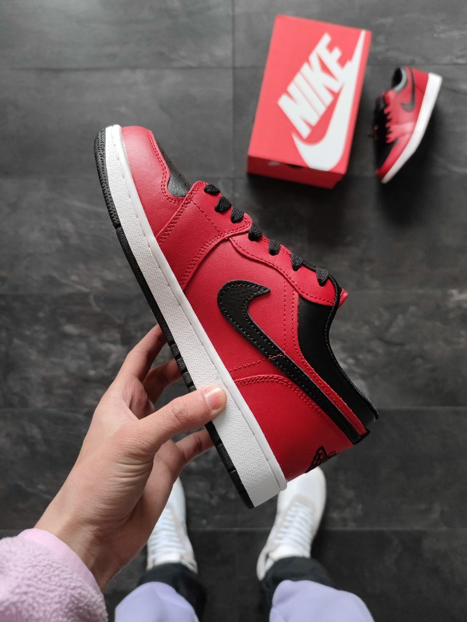 Nike Air Jordan Low Red Black Logo