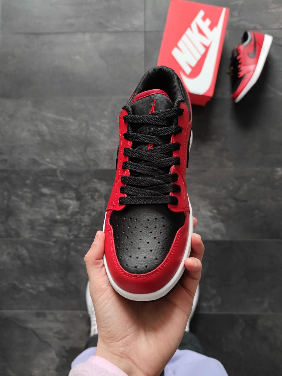 Nike Air Jordan Low Red Black Logo