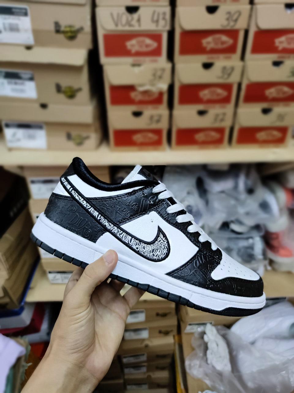 Nike SB Dunk Low X Dior Black