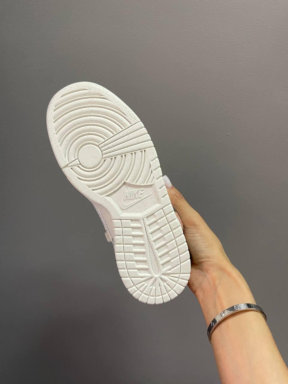 Nike SB Dunk Pale Ivory Pink