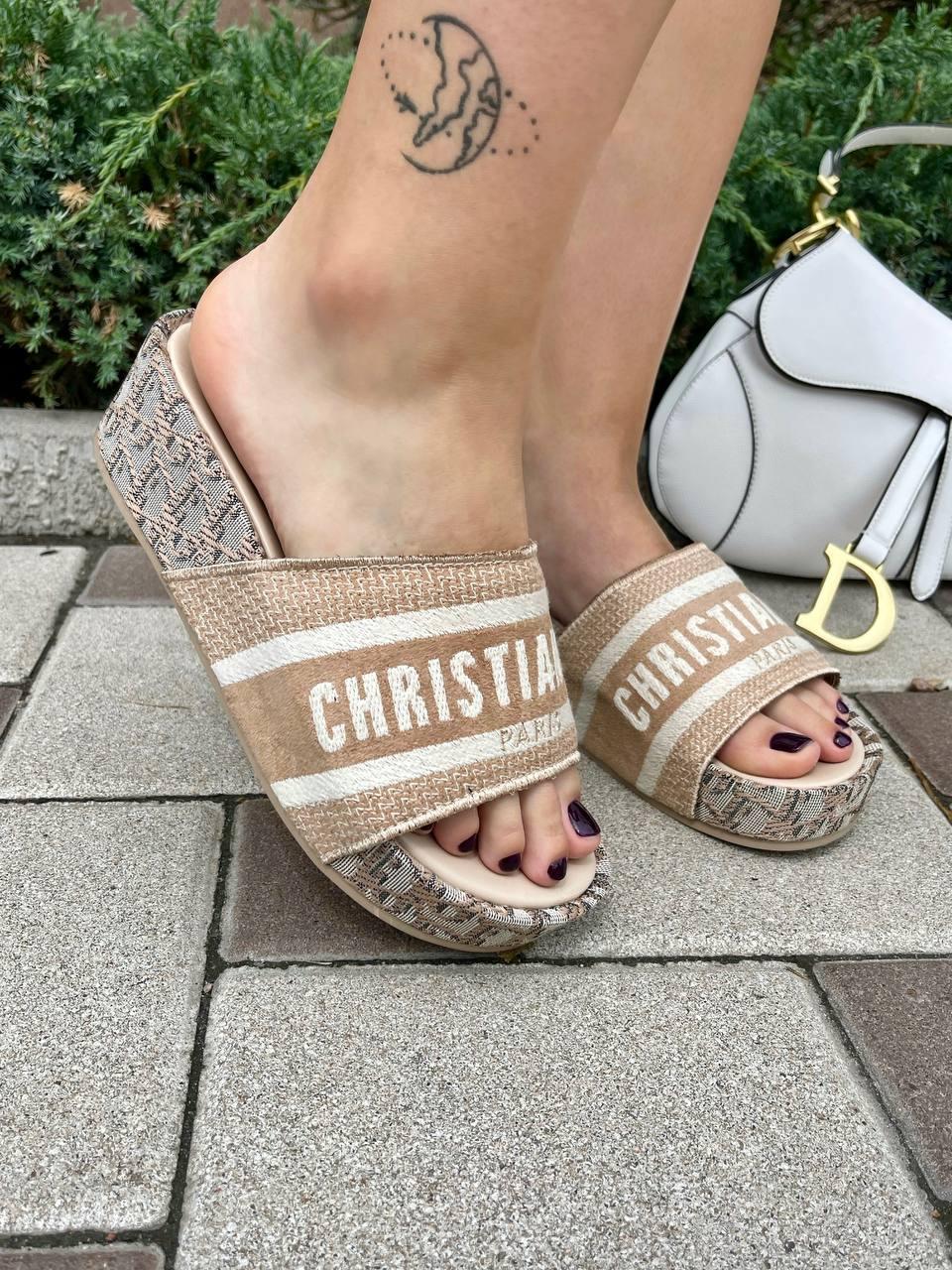 Dior Slides Beige