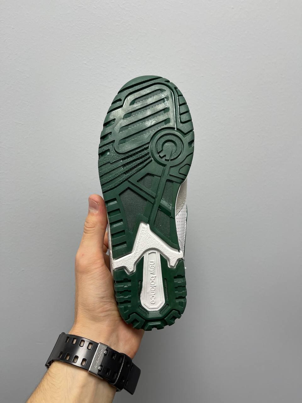 New Balance 550 Green Logo