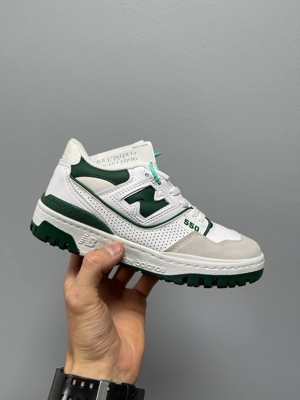 New Balance 550 Green Logo