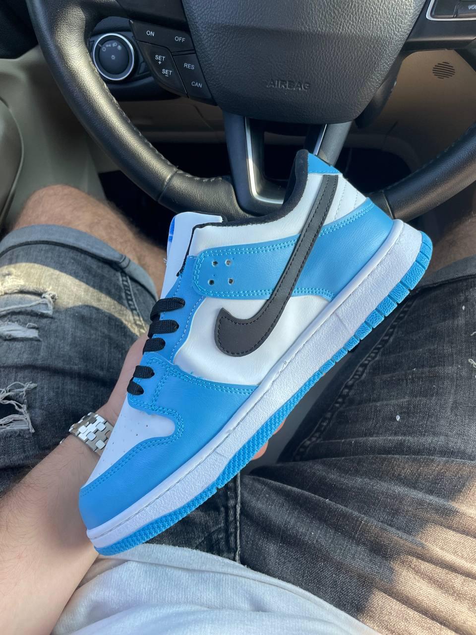Nike SB Dunk Low Blue White Black