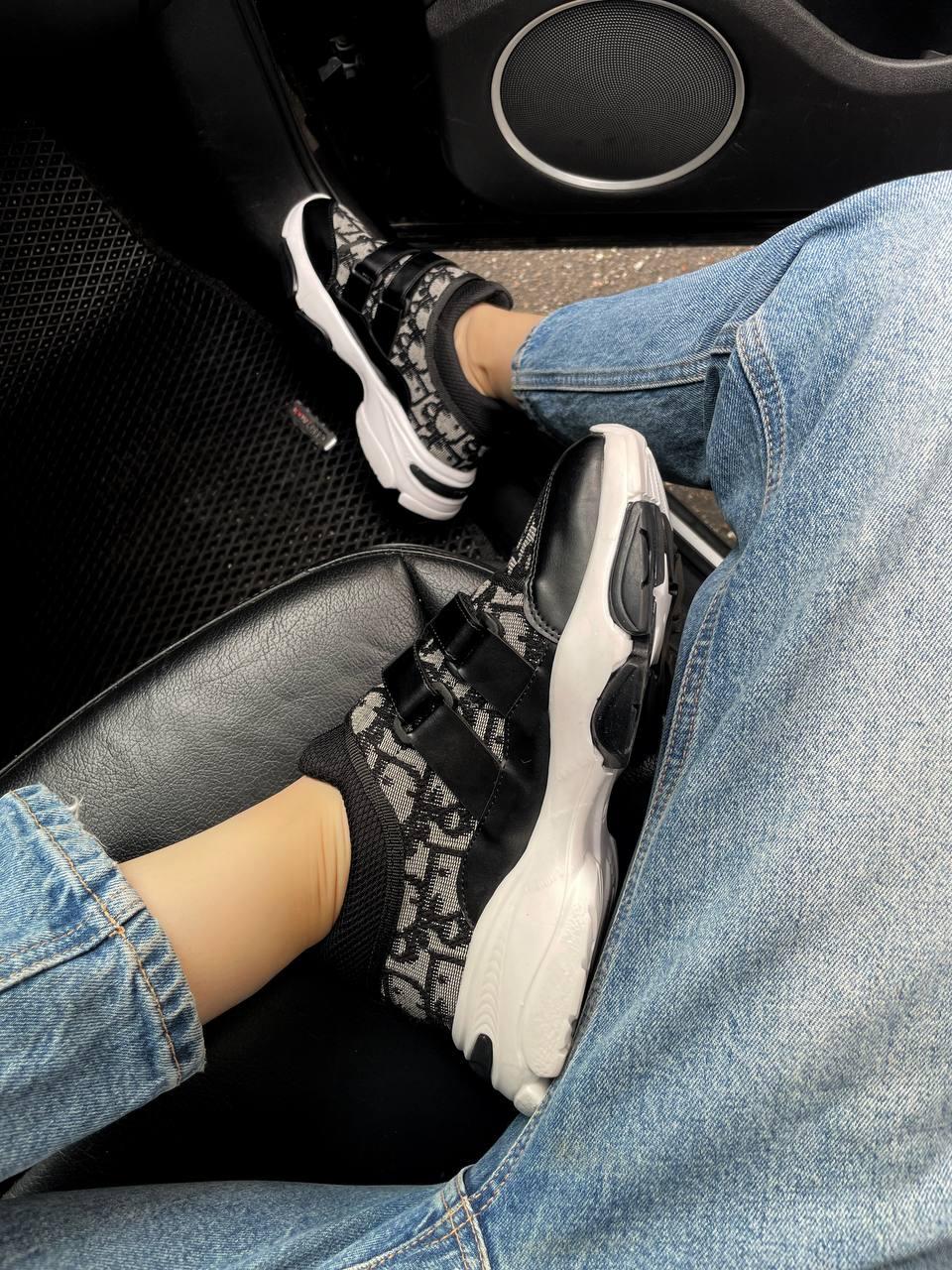 Christian Dior D-Wander Black White