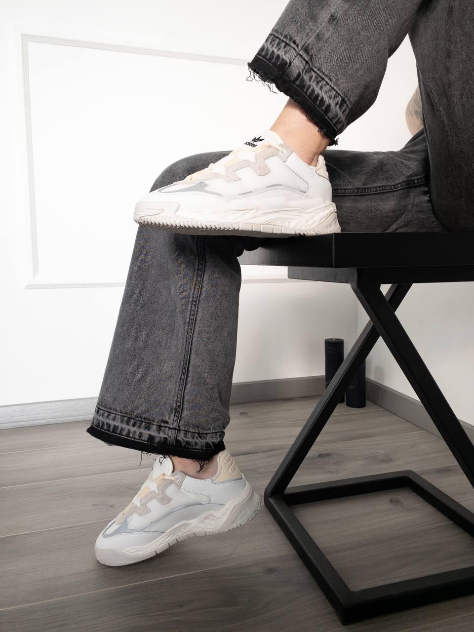 Adidas Niteball Beige Black logo