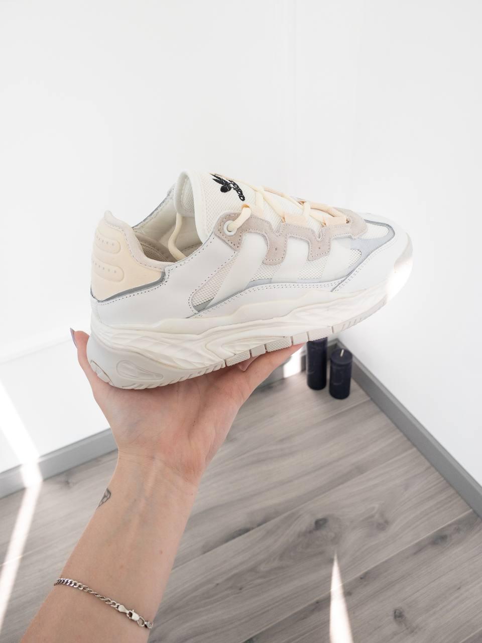 Adidas Niteball Beige Black logo