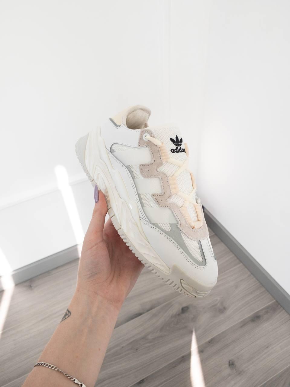 Adidas Niteball Beige Black logo