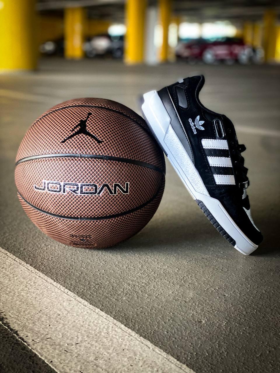 Adidas Forum White Black v2