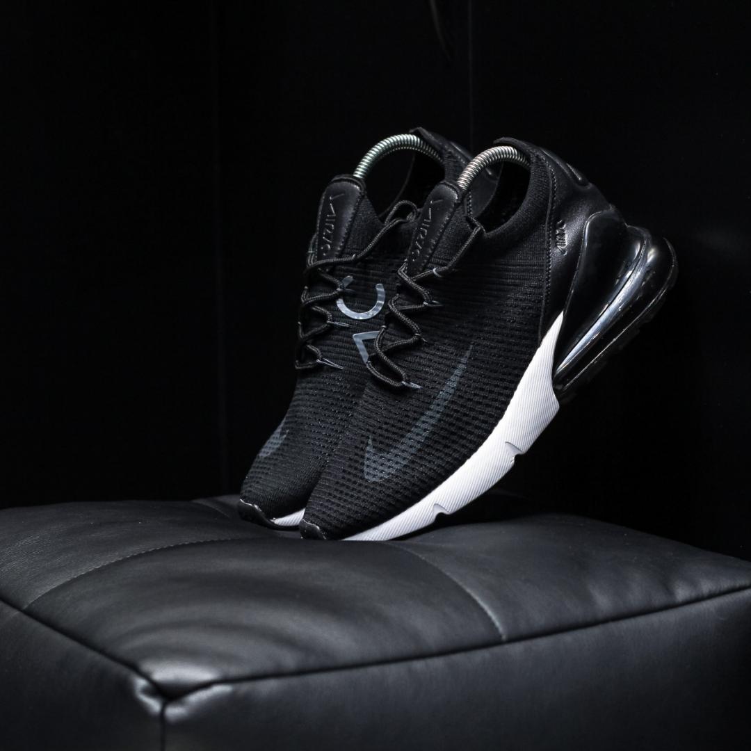 Nike Air Max 270 Flyknit Black White