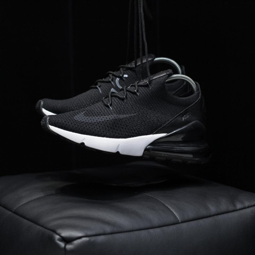 Nike Air Max 270 Flyknit Black White