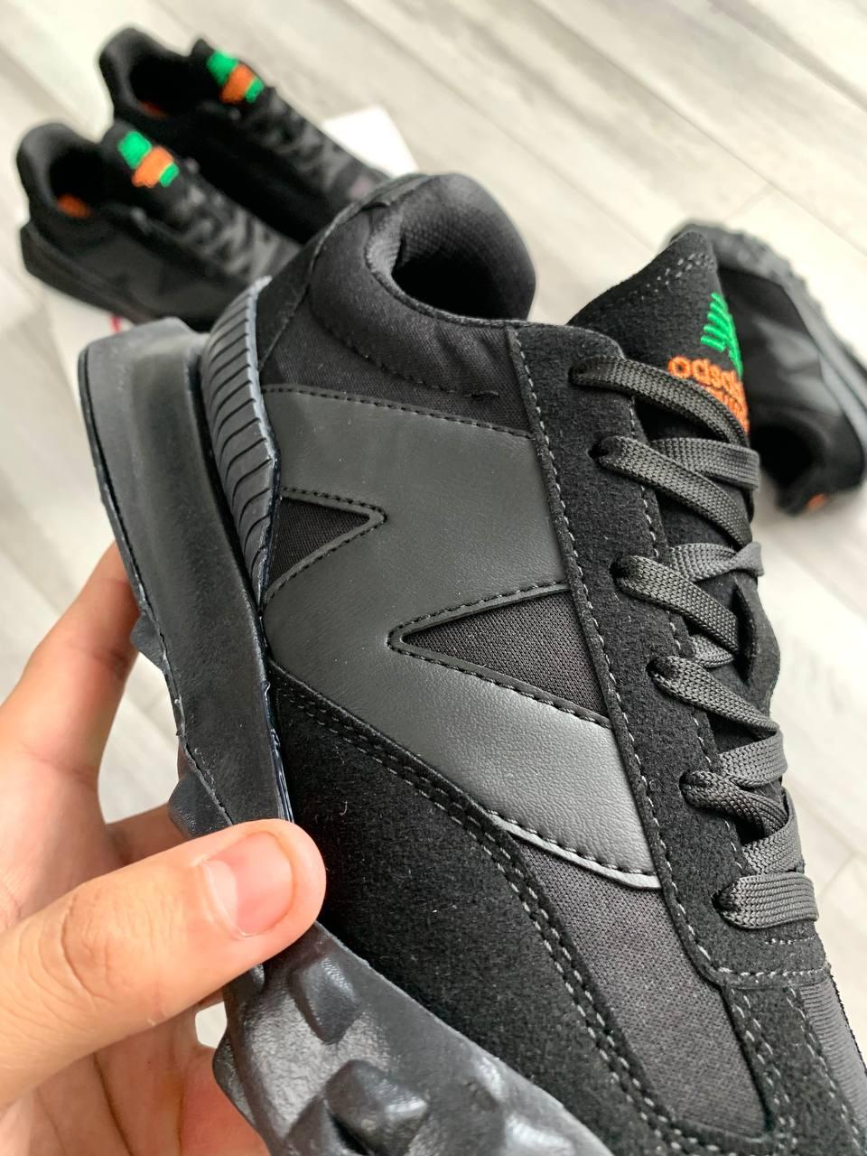 New Balance XC72 Full Black