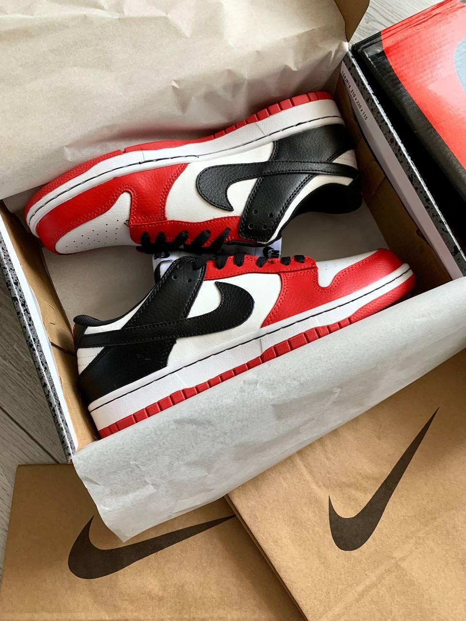 Nike SB Dunk Low Black Red