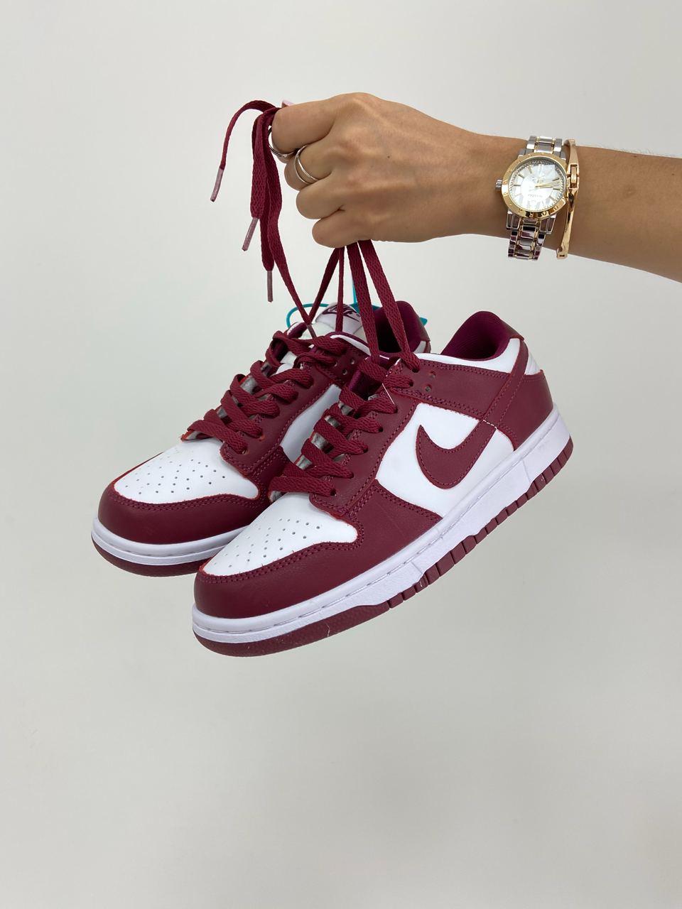 Nike Dunk Low Retro Team Red