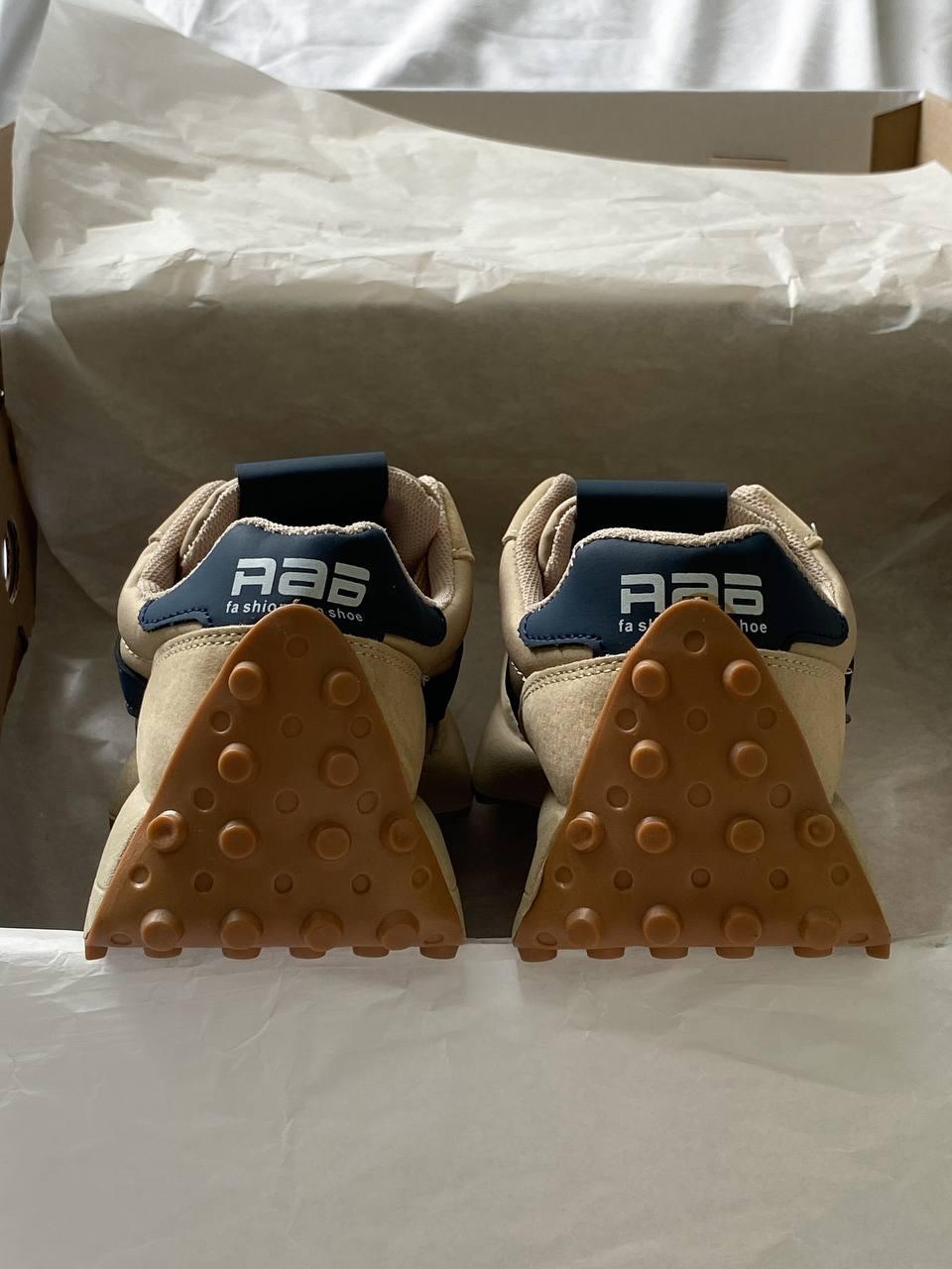 NB Brown No brand