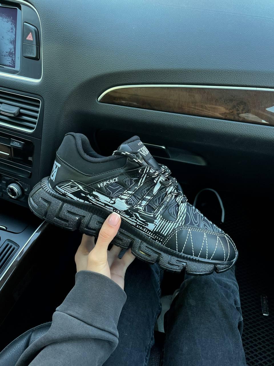Versace Trigreca Black