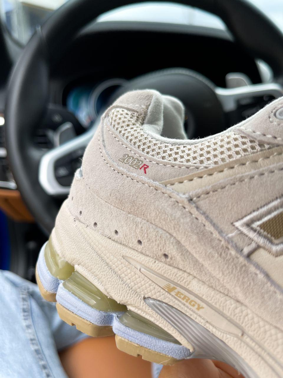 New Balance 2002R Beige v3