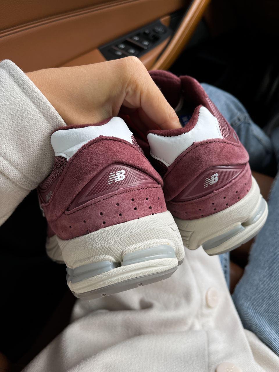 New Balance 2002R Black Fig