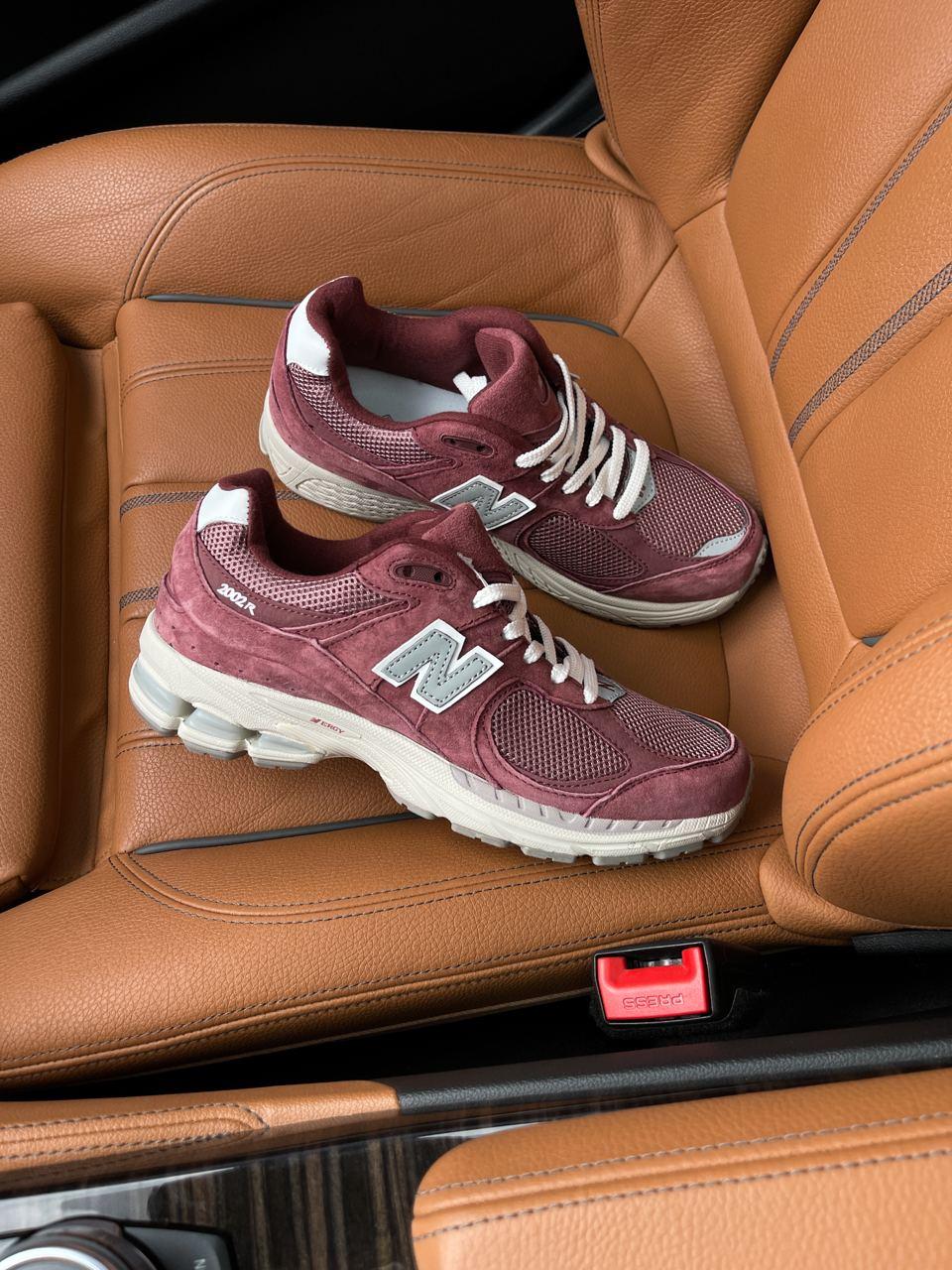 New Balance 2002R Black Fig