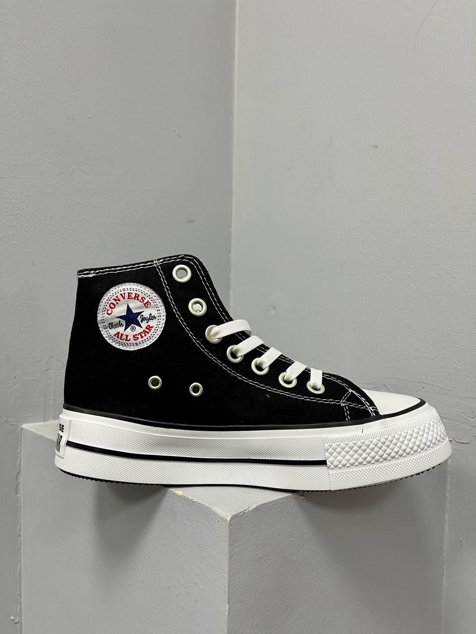 Converse Hight x Chuck Taylor Platform Black v2