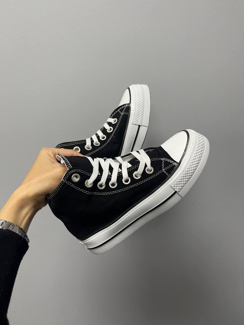 Converse Hight x Chuck Taylor Platform Black v2