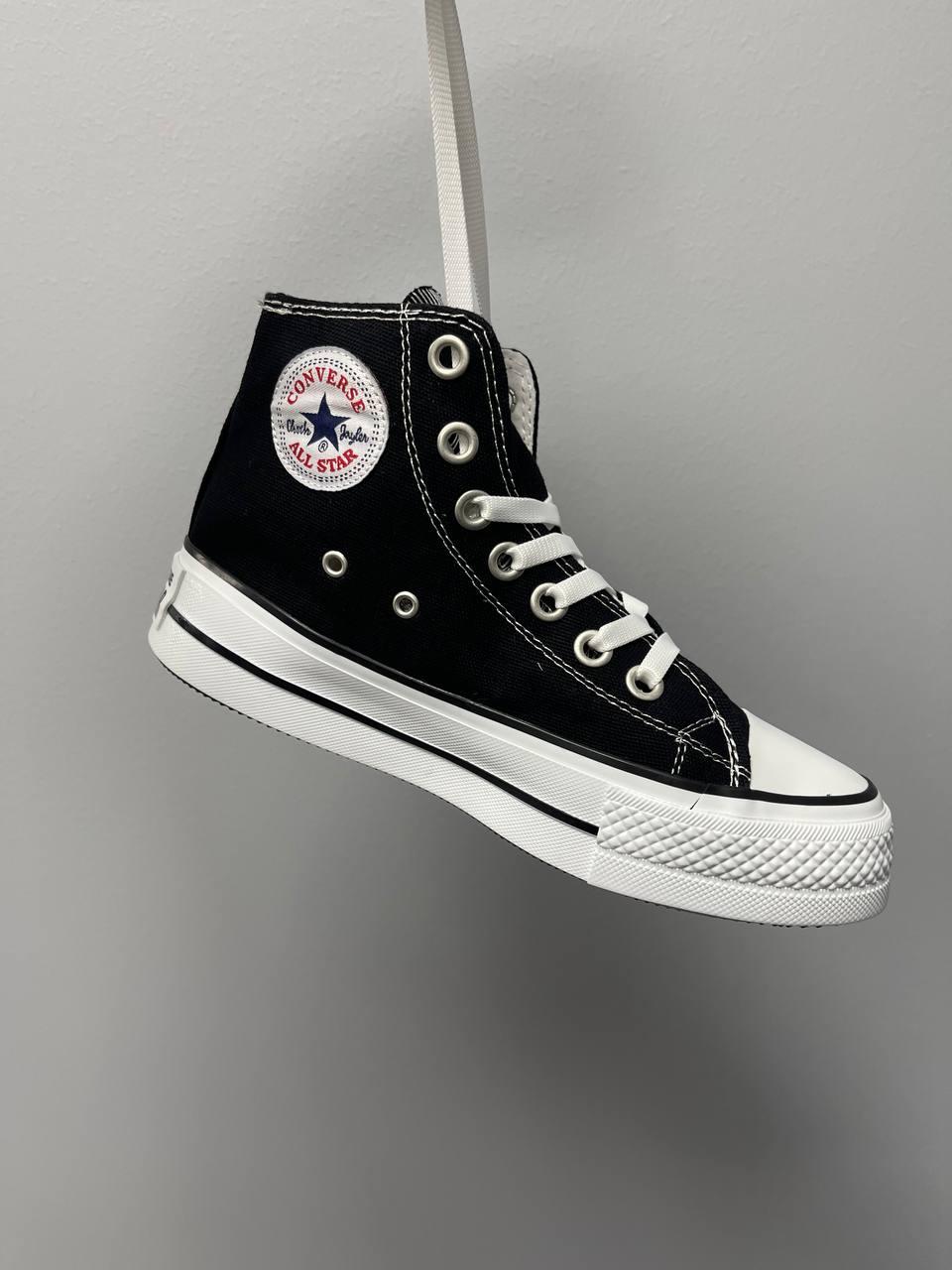 Converse Hight x Chuck Taylor Platform Black v2