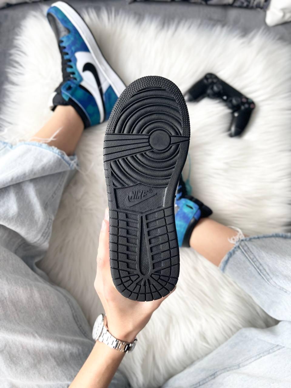 Nike Air Jordan 1 Retro High Tie-Dye v2