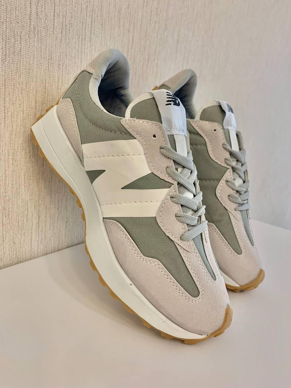 New Balance 327 Beige Green