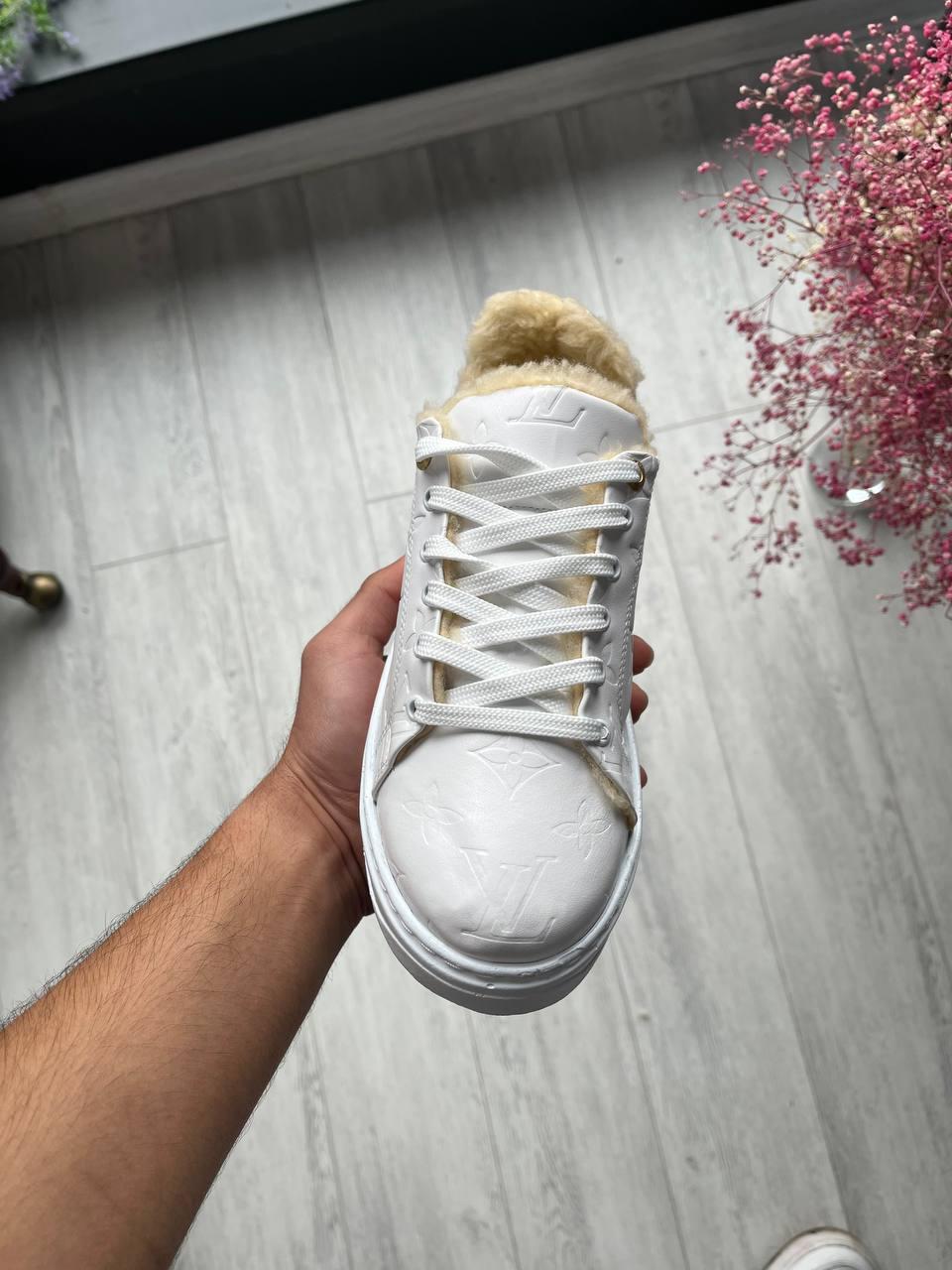 Louis Vuitton Time Out White