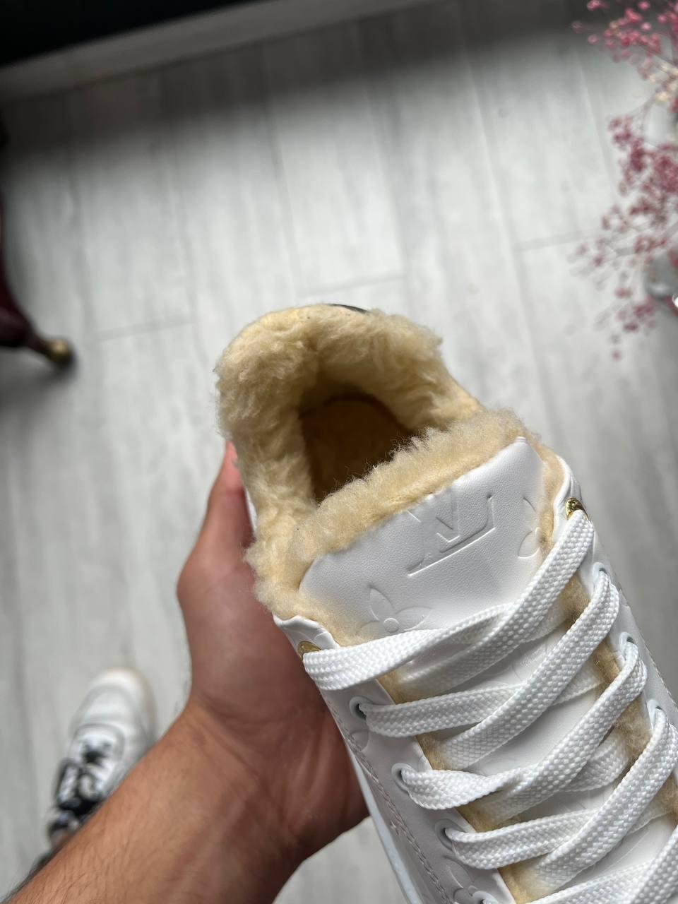 Louis Vuitton Time Out White