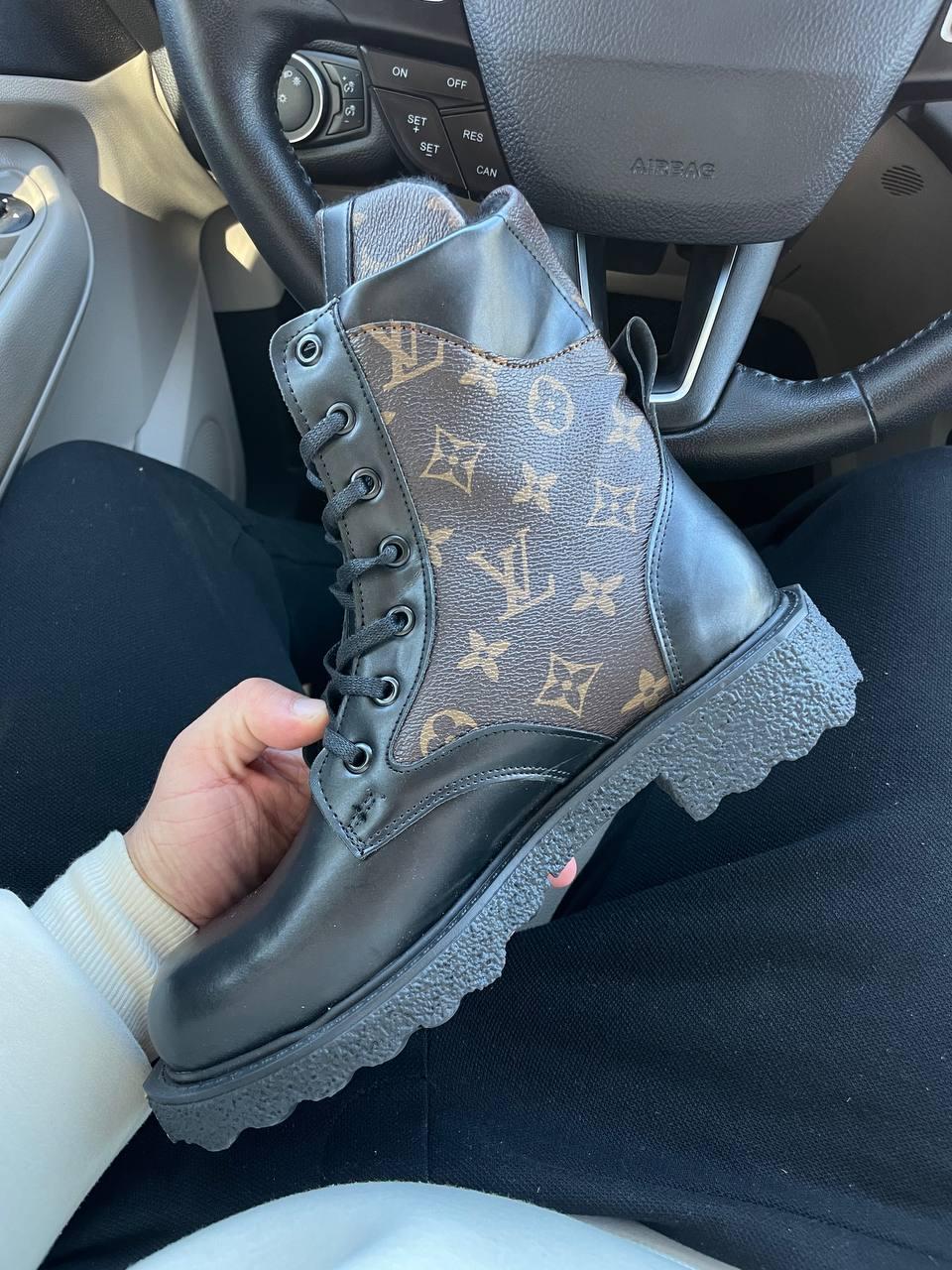 Louis Vuitton Boots Black Brown Fur v2