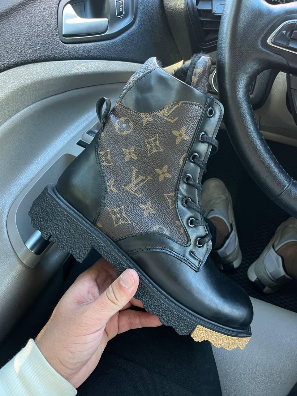 Louis Vuitton Boots Black Brown Fur v2
