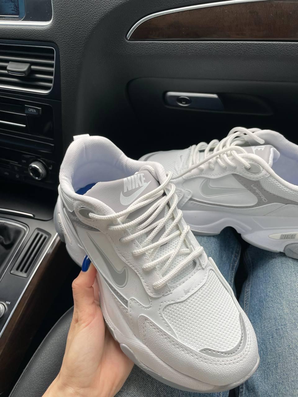 Nike Pro Silver