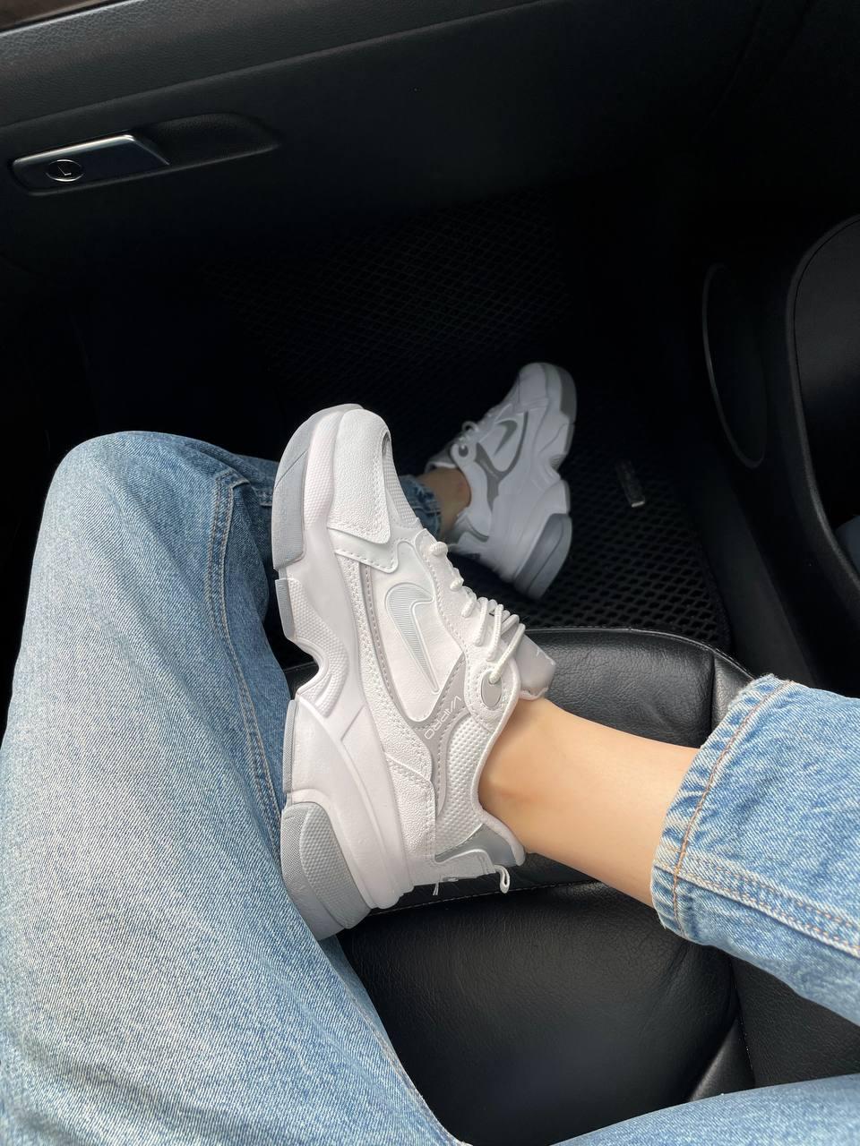 Nike Pro Silver