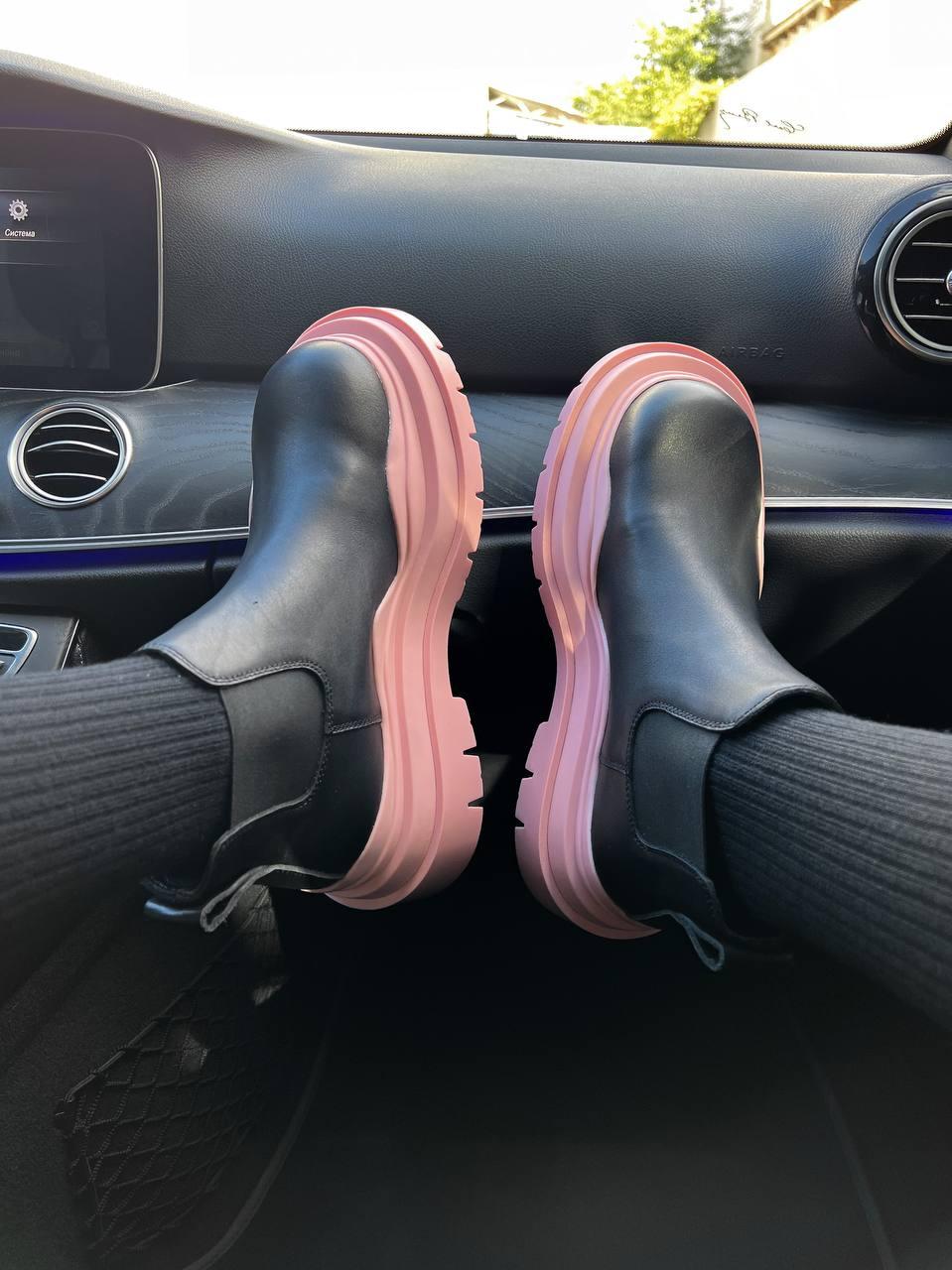 Bottega Veneta Low Black Pink