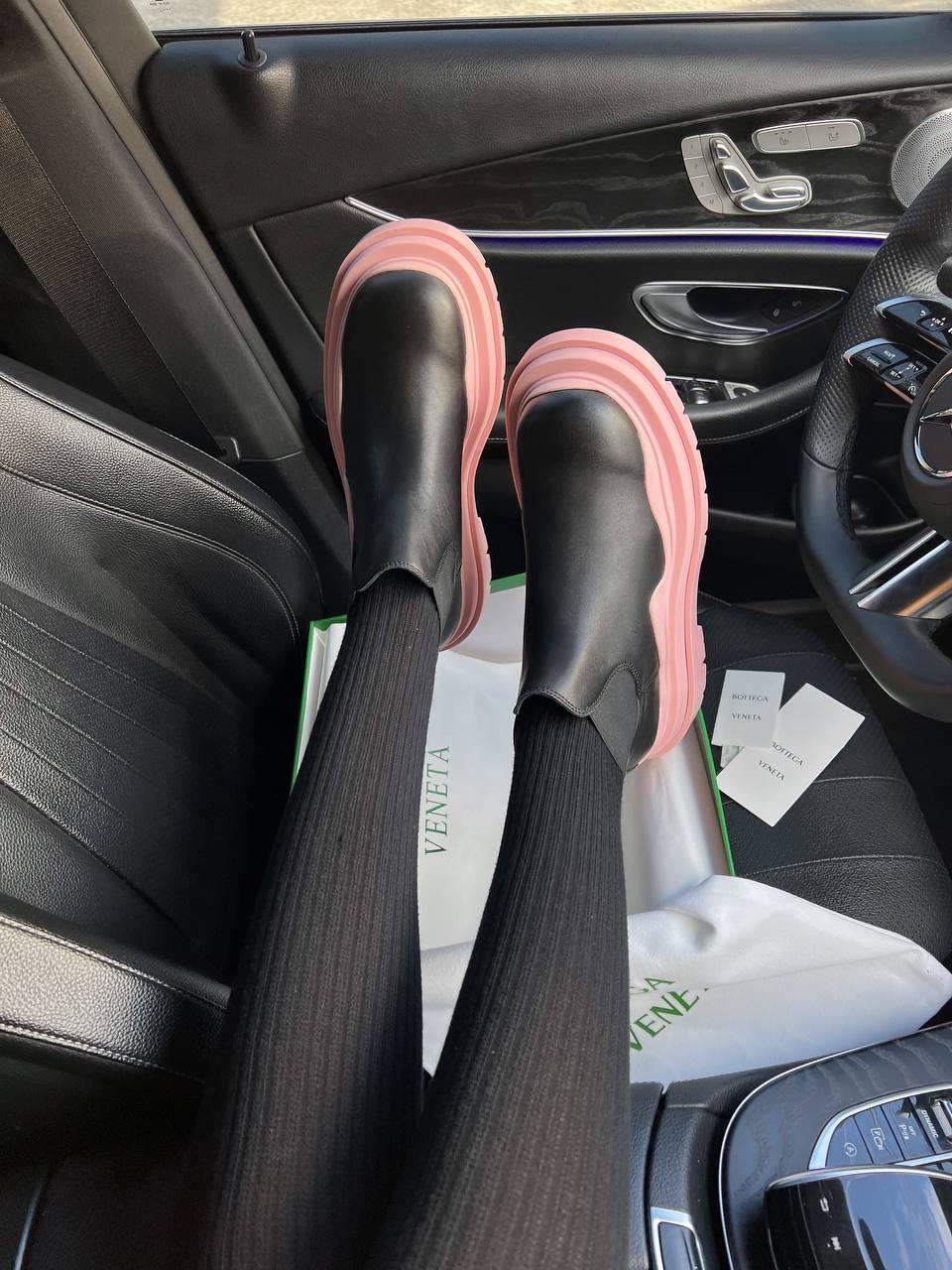 Bottega Veneta Low Black Pink