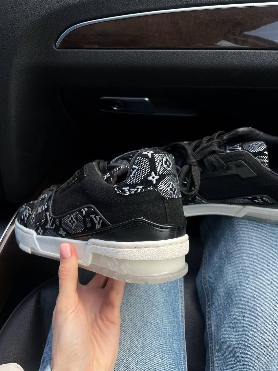 Louis Vuitton Trainer Black
