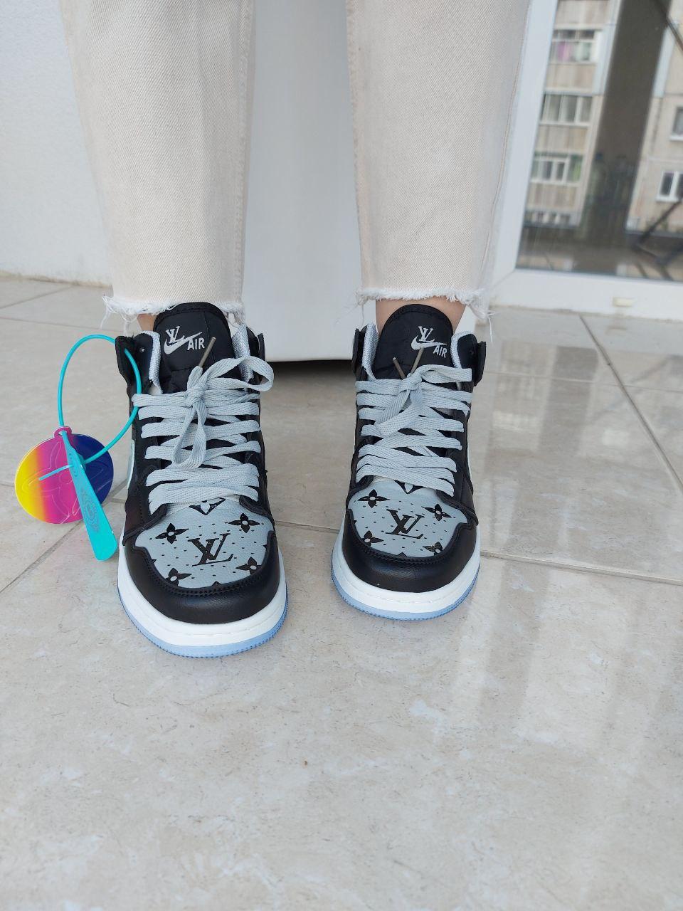 Nike Air Jordan Retro 1 x LV Grey Black