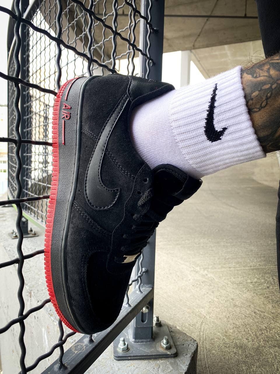 Nike Air Force 1 Black Red 3