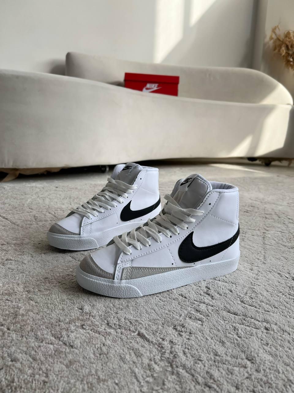 Nike Blazer Mid White Black