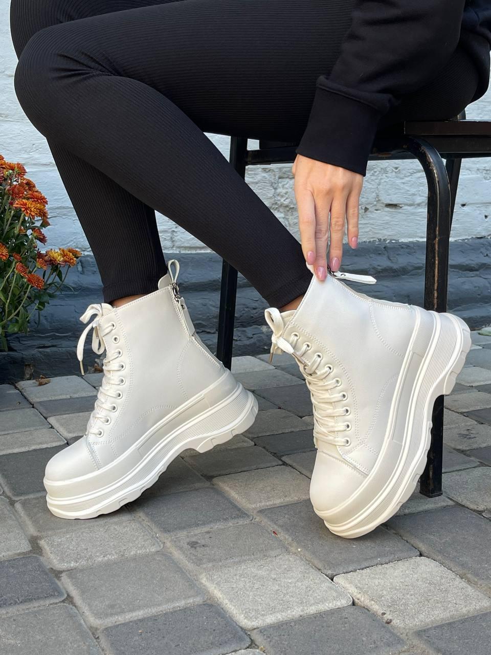 McQueen Light Beige No Logo