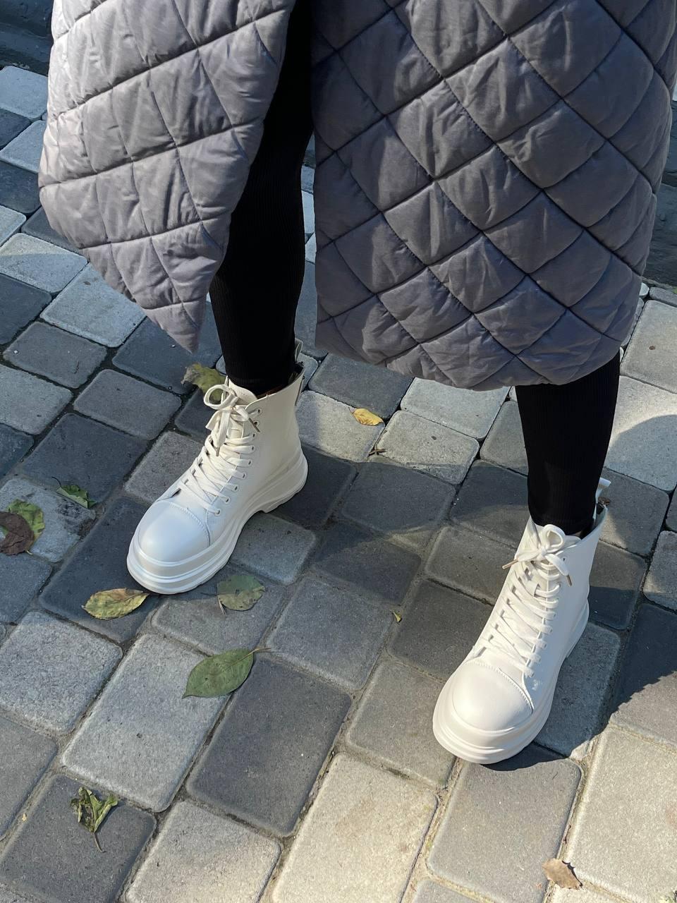 McQueen Light Beige No Logo