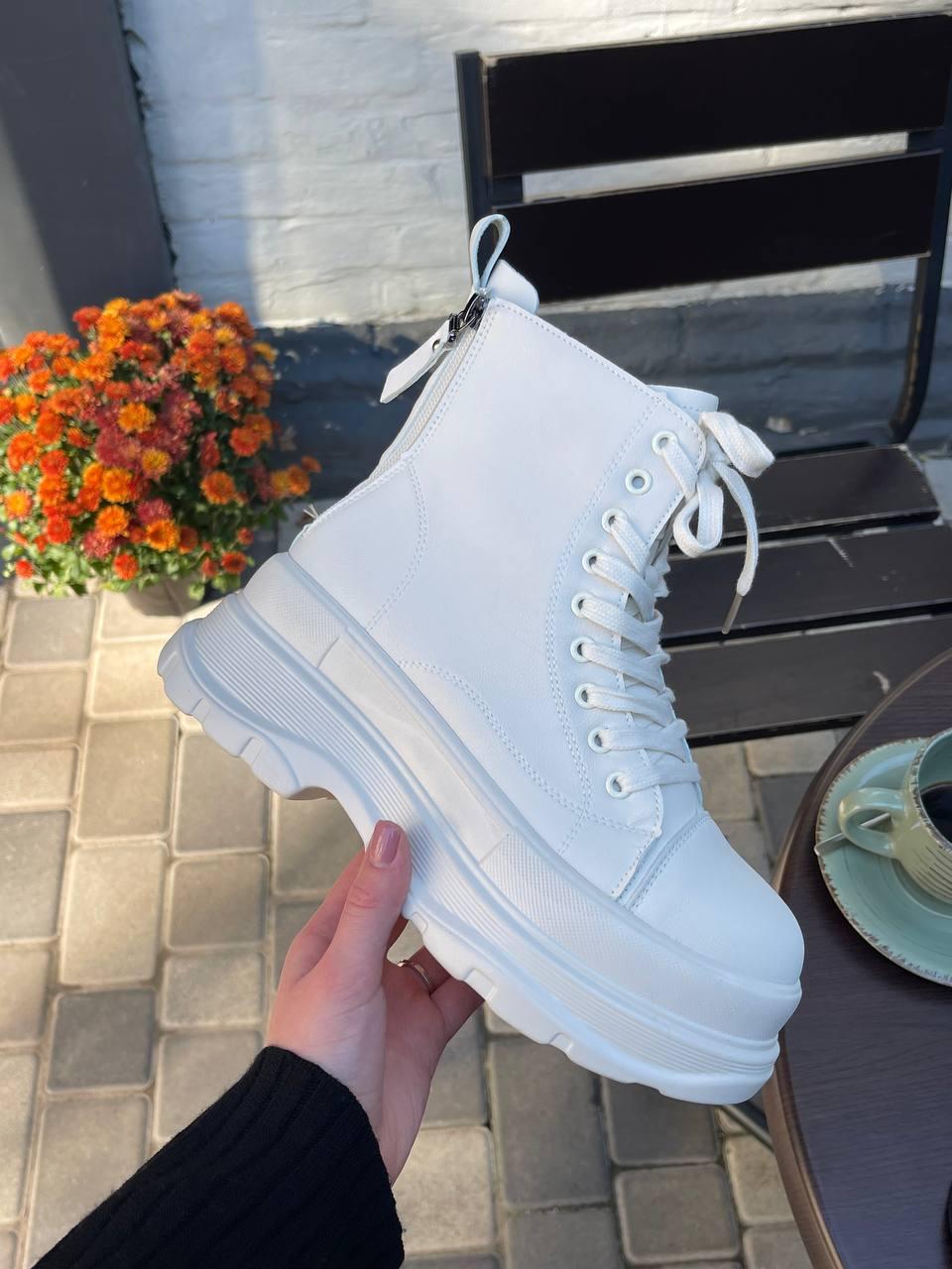 McQueen Light Beige No Logo