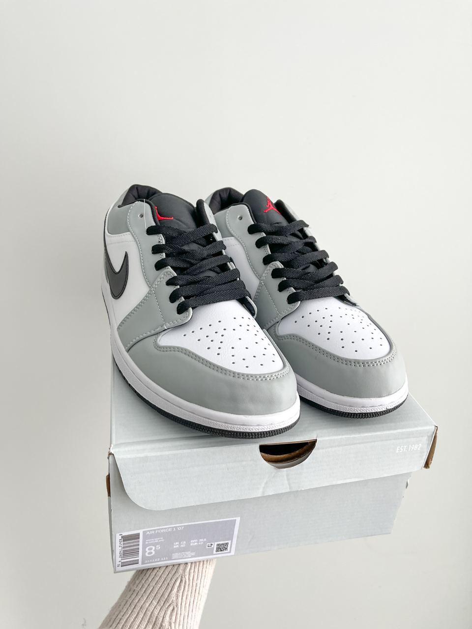 Nike Air Jordan Retro 1 Low Grey White Black v2