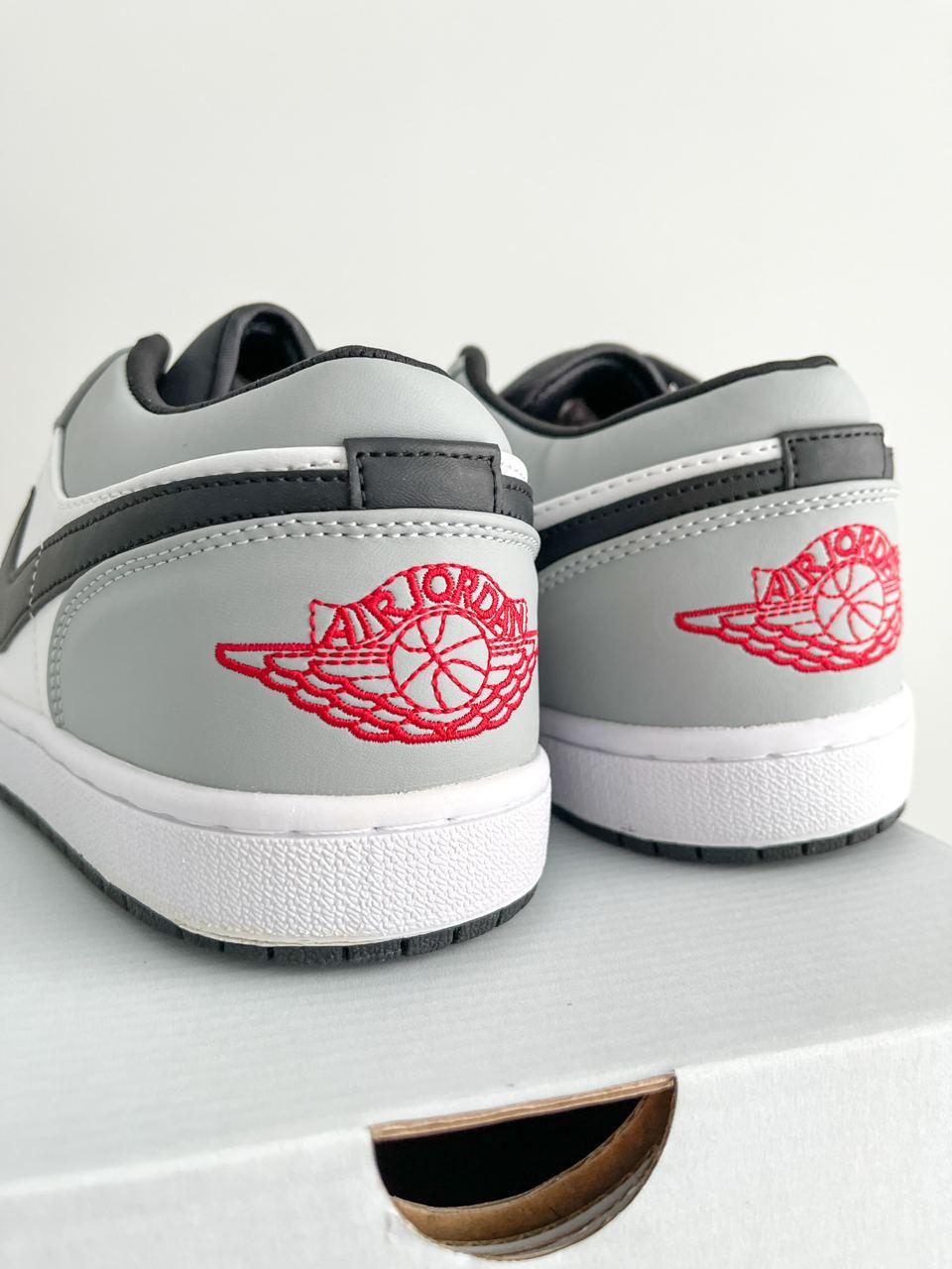 Nike Air Jordan Retro 1 Low Grey White Black v2